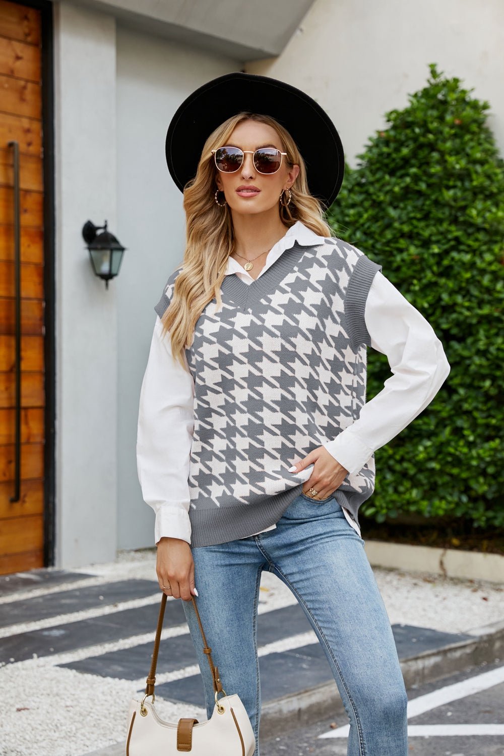 Houndstooth V-Neck Capped Sleeve Knit Vest