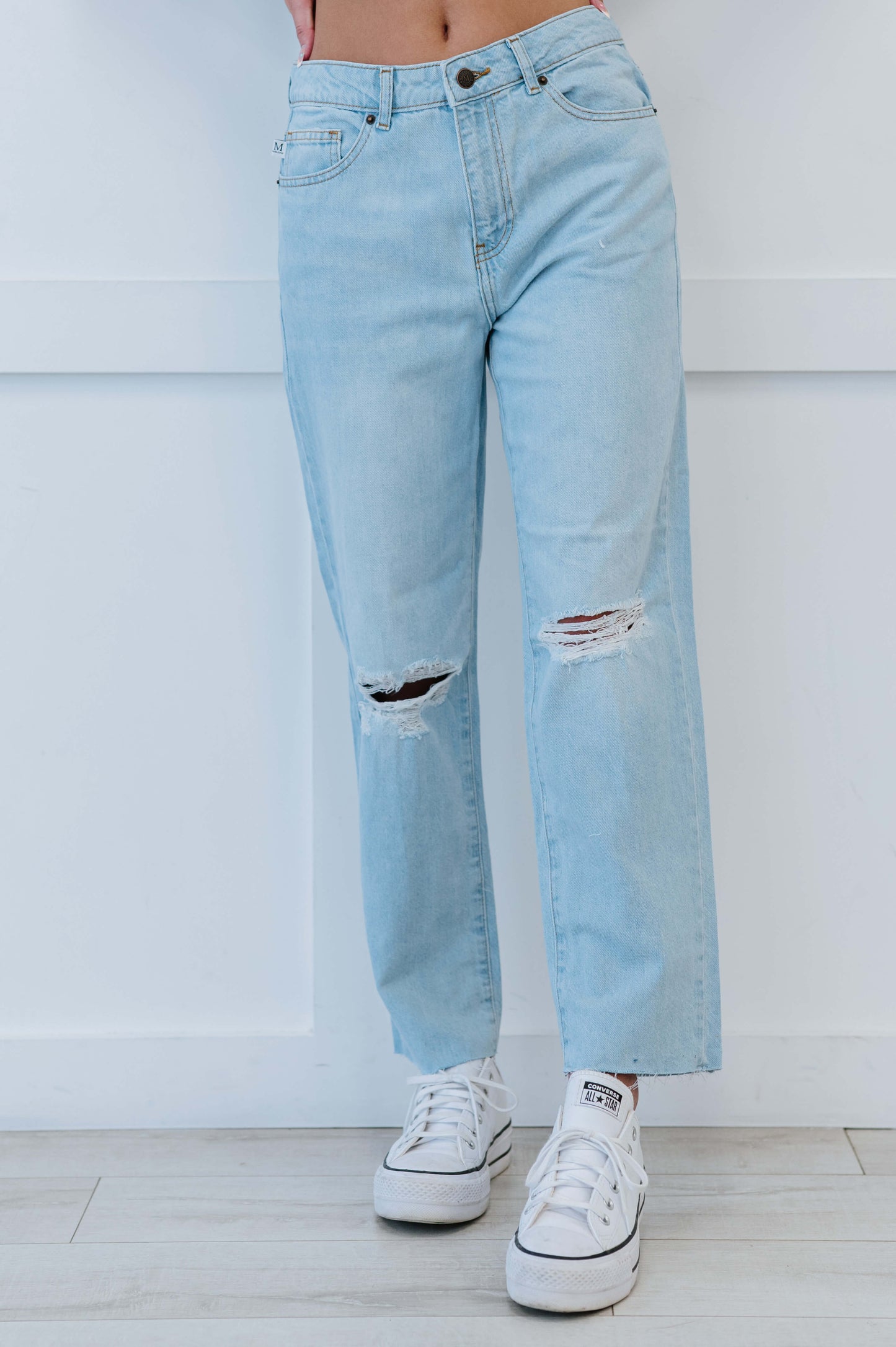 Muselooks Distressed Raw Hem Mom Jeans