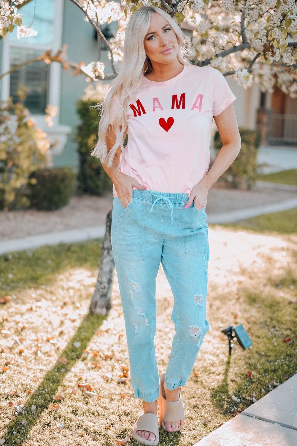 MAMA Heart Graphic Tee