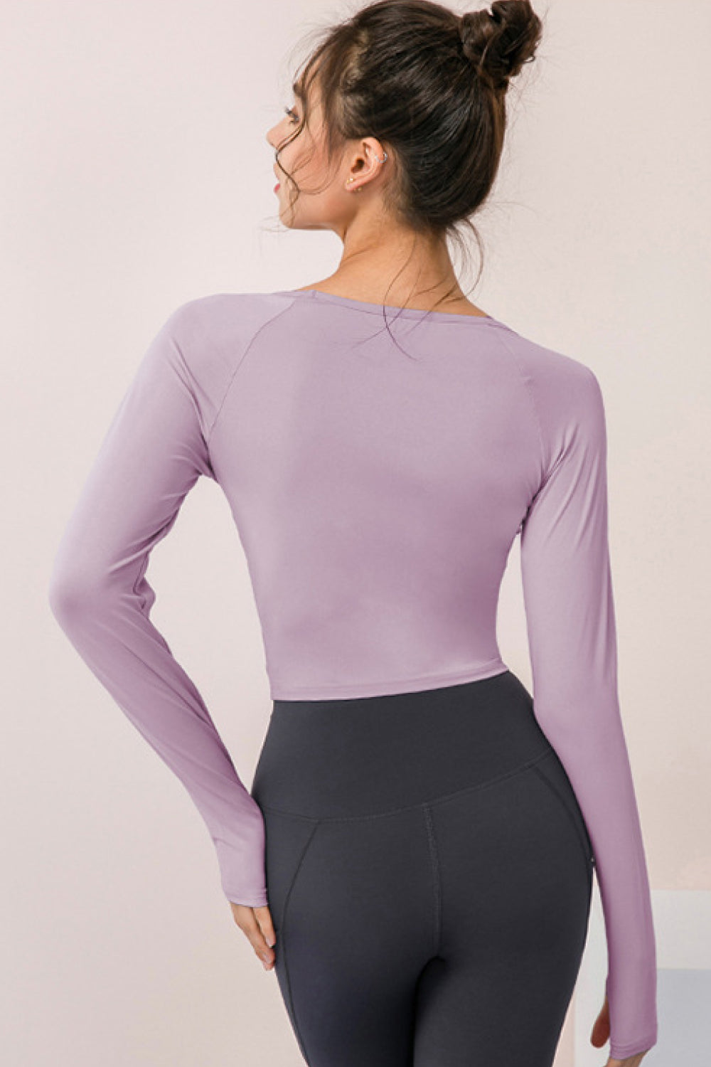 Crisscross Raglan Sleeve Cropped Yoga Top